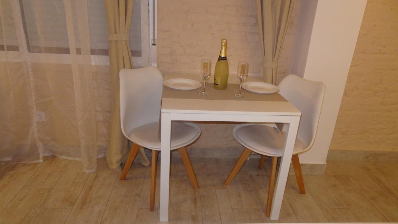 Cozy Rooms - Banera Hidromasaje บาเลนเซีย ภายนอก รูปภาพ